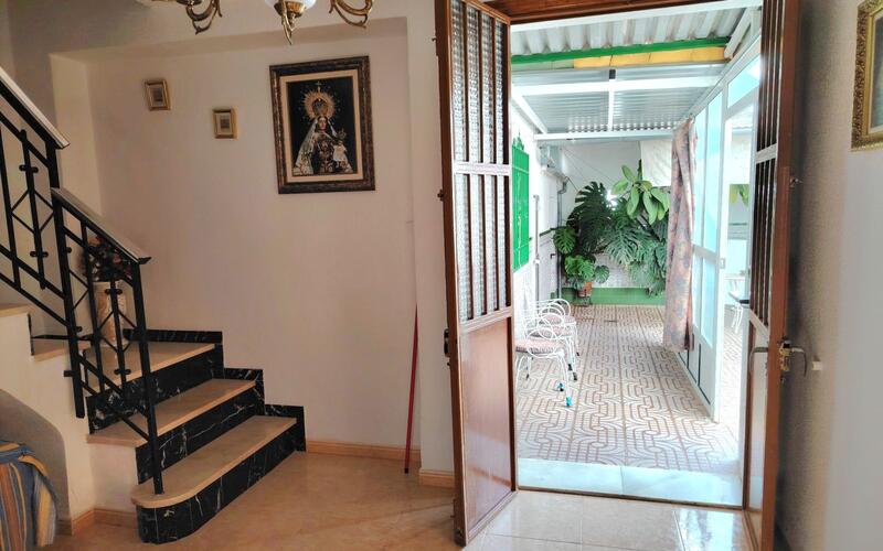 4 bedroom Townhouse for sale