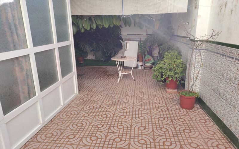 4 bedroom Townhouse for sale