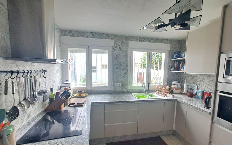 4 soveværelse Byhus til salg