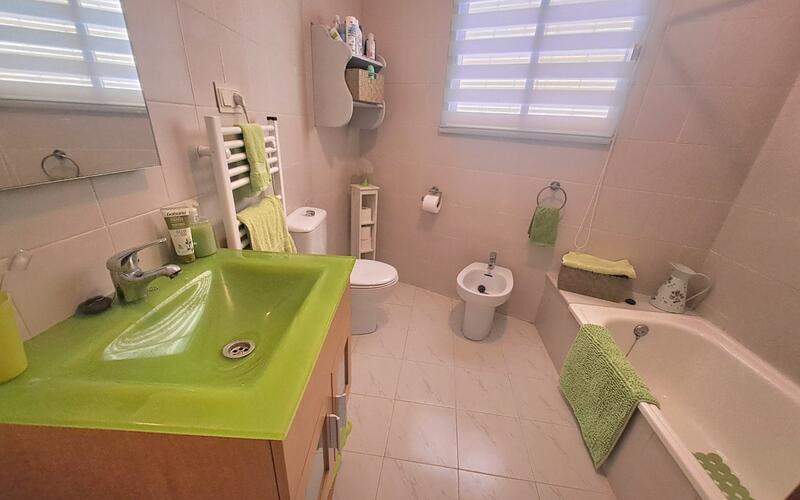 4 soveværelse Byhus til salg