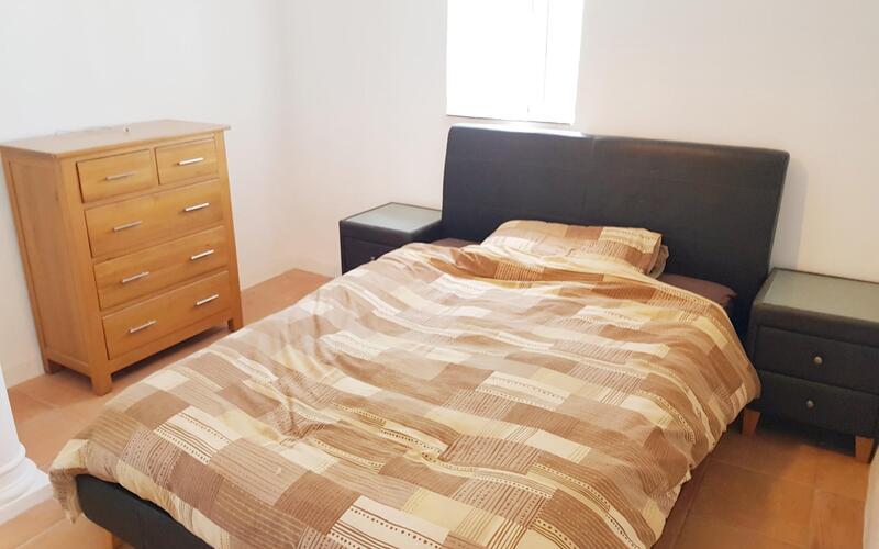 3 chambre Local Commercial à vendre