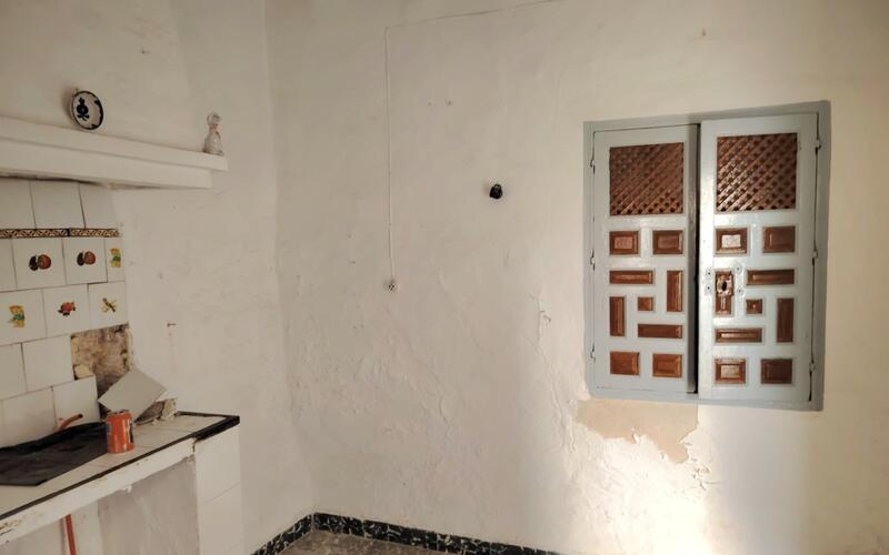 4 slaapkamer Gezinswoning Te koop 4 slaapkamer Gezinswoning Te koop