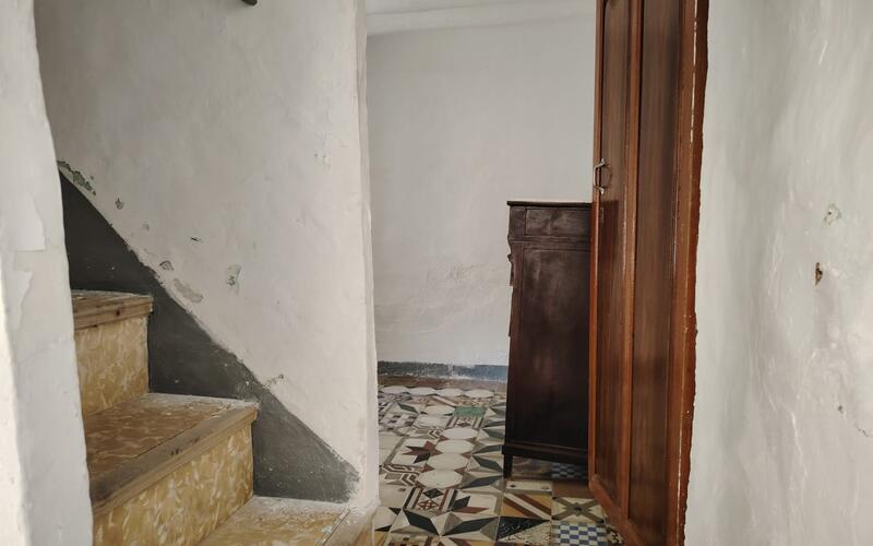 4 slaapkamer Gezinswoning Te koop 4 slaapkamer Gezinswoning Te koop