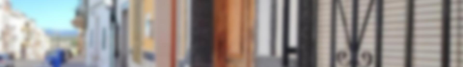 2 slaapkamer Gezinswoning Te koop