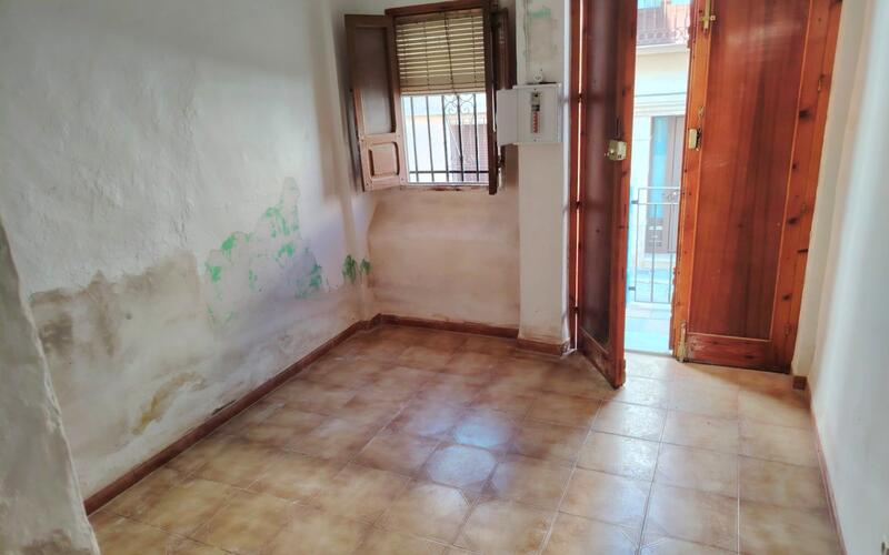 2 slaapkamer Gezinswoning Te koop