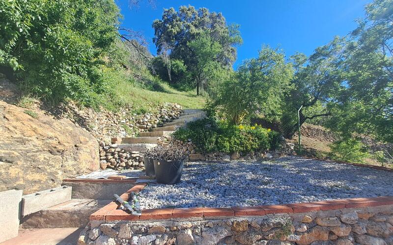 3 bedroom Townhouse for sale