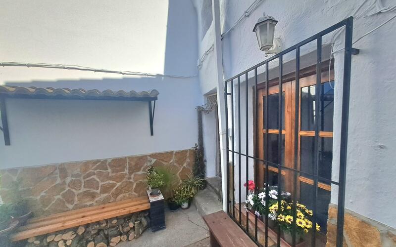 3 bedroom Townhouse for sale