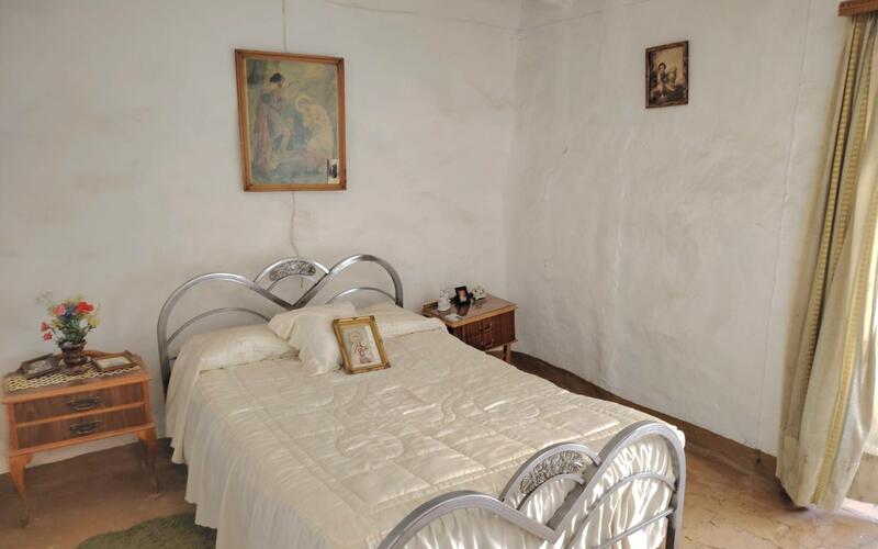 3 bedroom Townhouse for sale