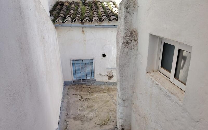 3 bedroom Townhouse for sale