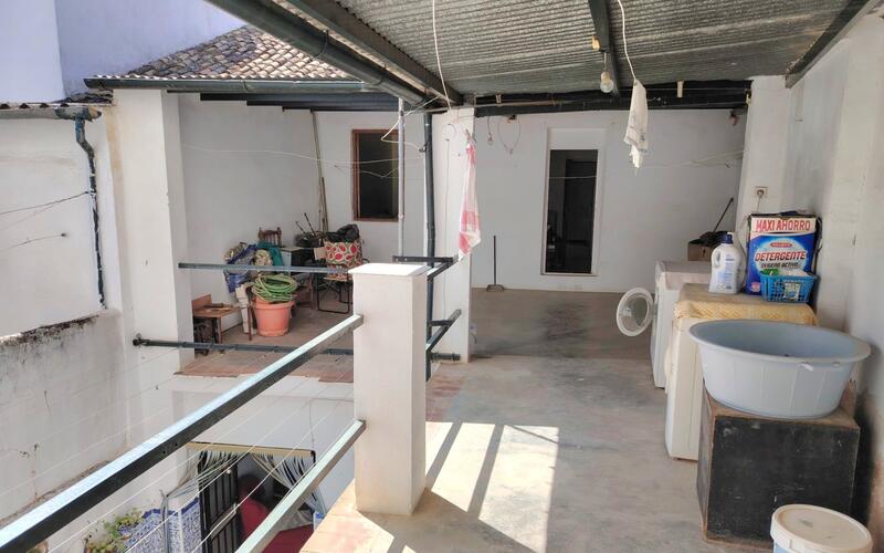 5 slaapkamer Gezinswoning Te koop 5 slaapkamer Gezinswoning Te koop