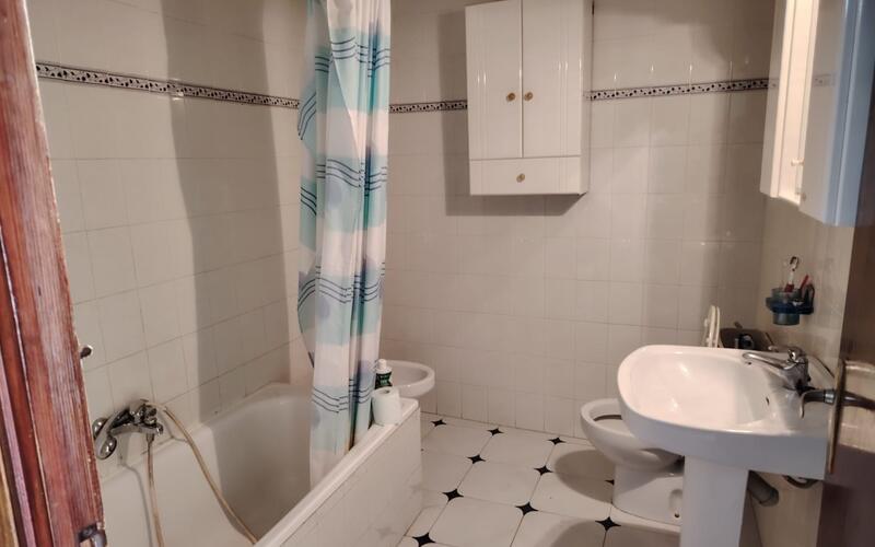 5 slaapkamer Gezinswoning Te koop 5 slaapkamer Gezinswoning Te koop