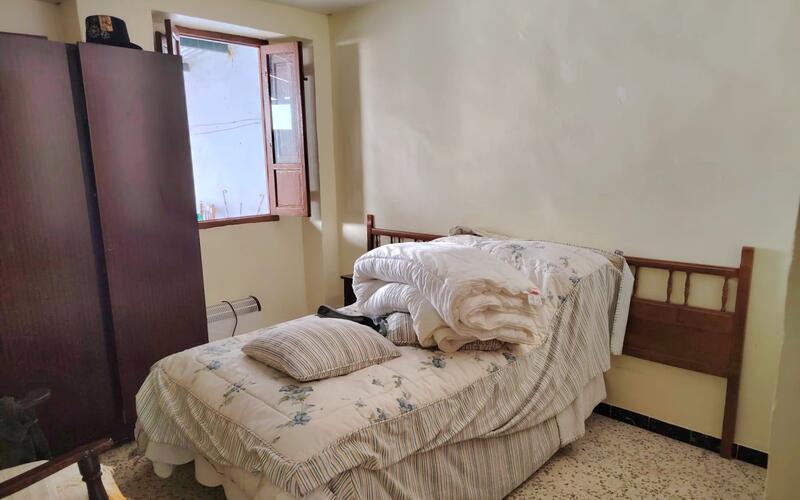 5 slaapkamer Gezinswoning Te koop 5 slaapkamer Gezinswoning Te koop