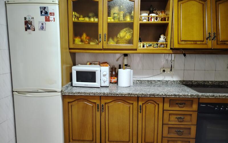 5 slaapkamer Gezinswoning Te koop 5 slaapkamer Gezinswoning Te koop