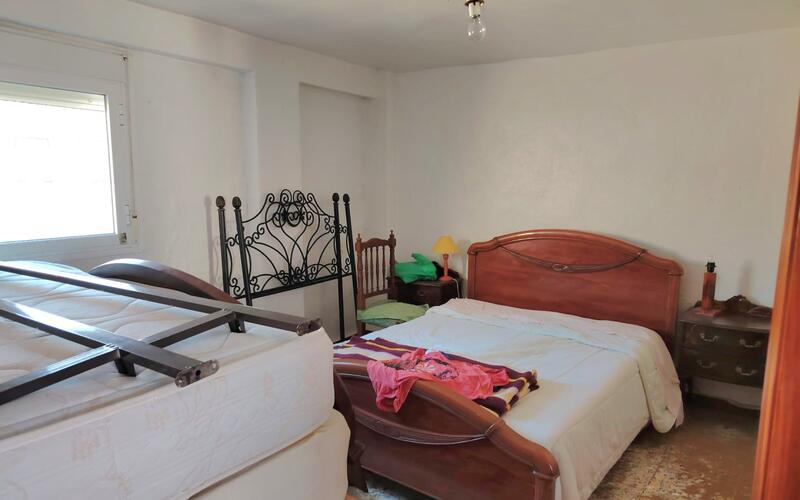 5 slaapkamer Gezinswoning Te koop 5 slaapkamer Gezinswoning Te koop