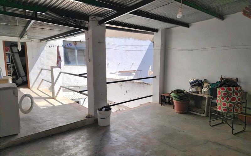 5 slaapkamer Gezinswoning Te koop 5 slaapkamer Gezinswoning Te koop