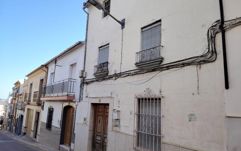Townhouse for sale in Rute, Córdoba