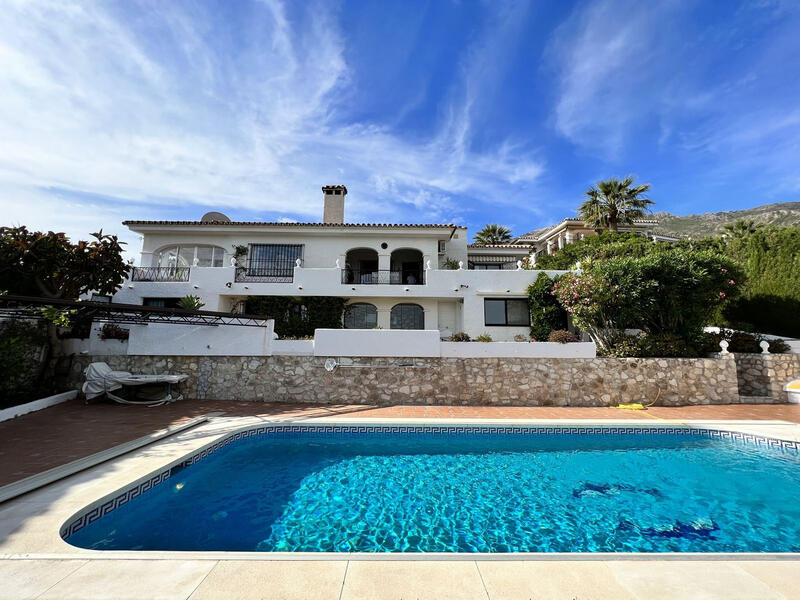 Villa zu verkaufen in Mijas, Málaga