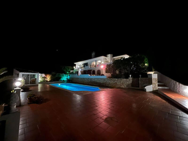 4 bedroom Villa for sale