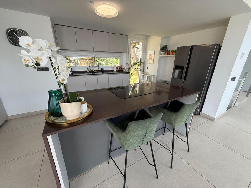 4 bedroom Villa for sale