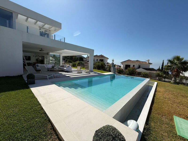 4 bedroom Villa for sale