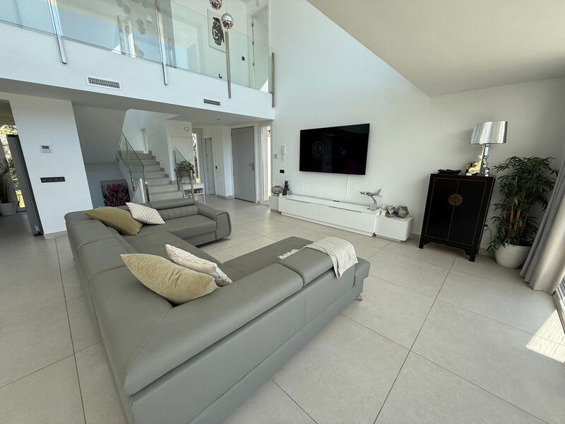 4 bedroom Villa for sale