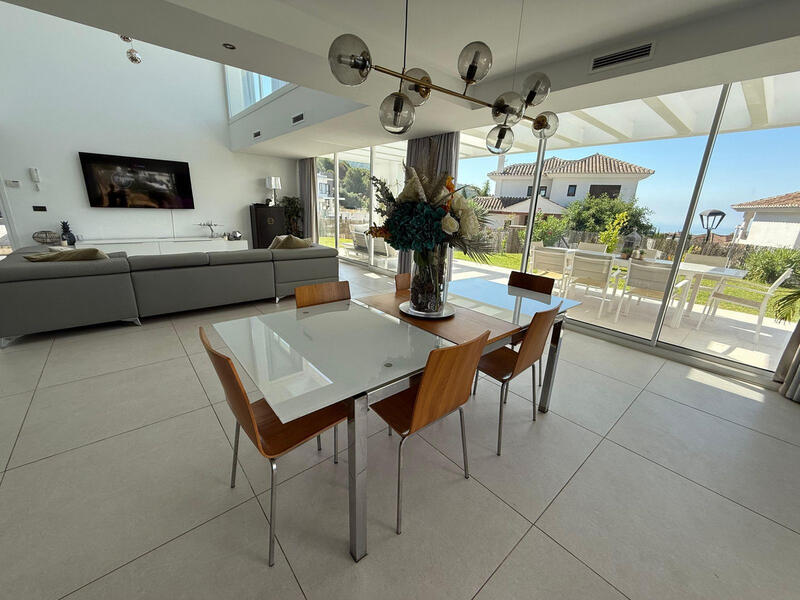 4 bedroom Villa for sale
