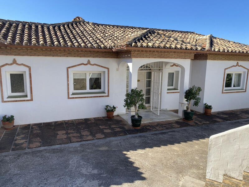 4 bedroom Villa for sale