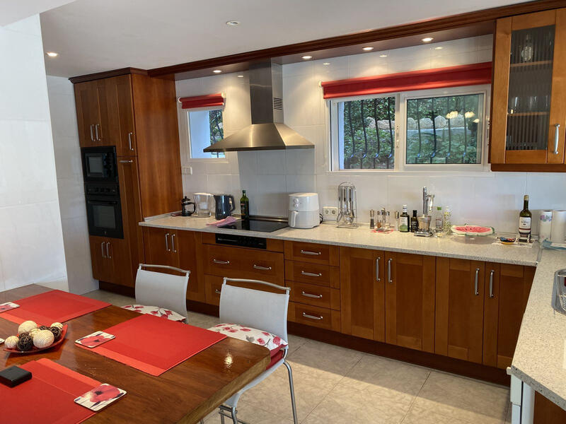 4 Schlafzimmer Villa zu verkaufen