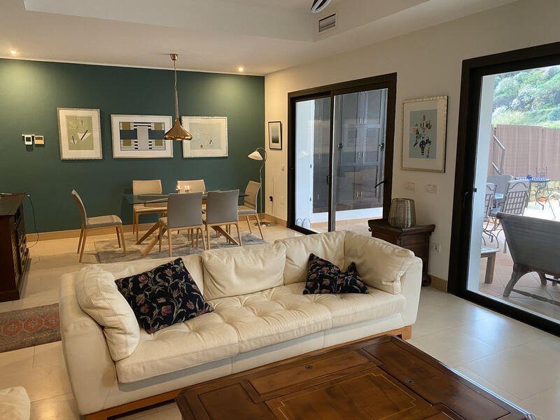 3 bedroom Villa for sale