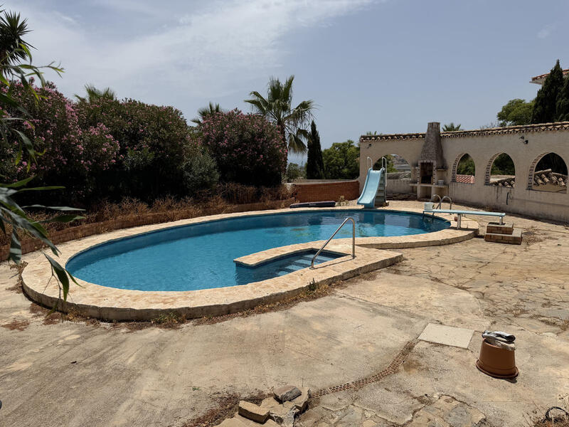 4 bedroom Villa for sale