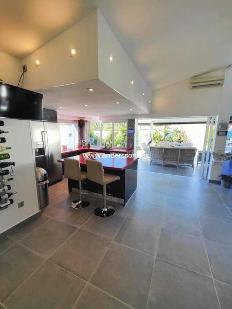 2 Cuarto Villa en venta