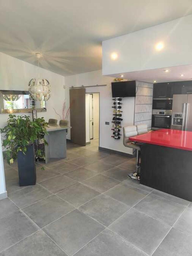 2 Cuarto Villa en venta