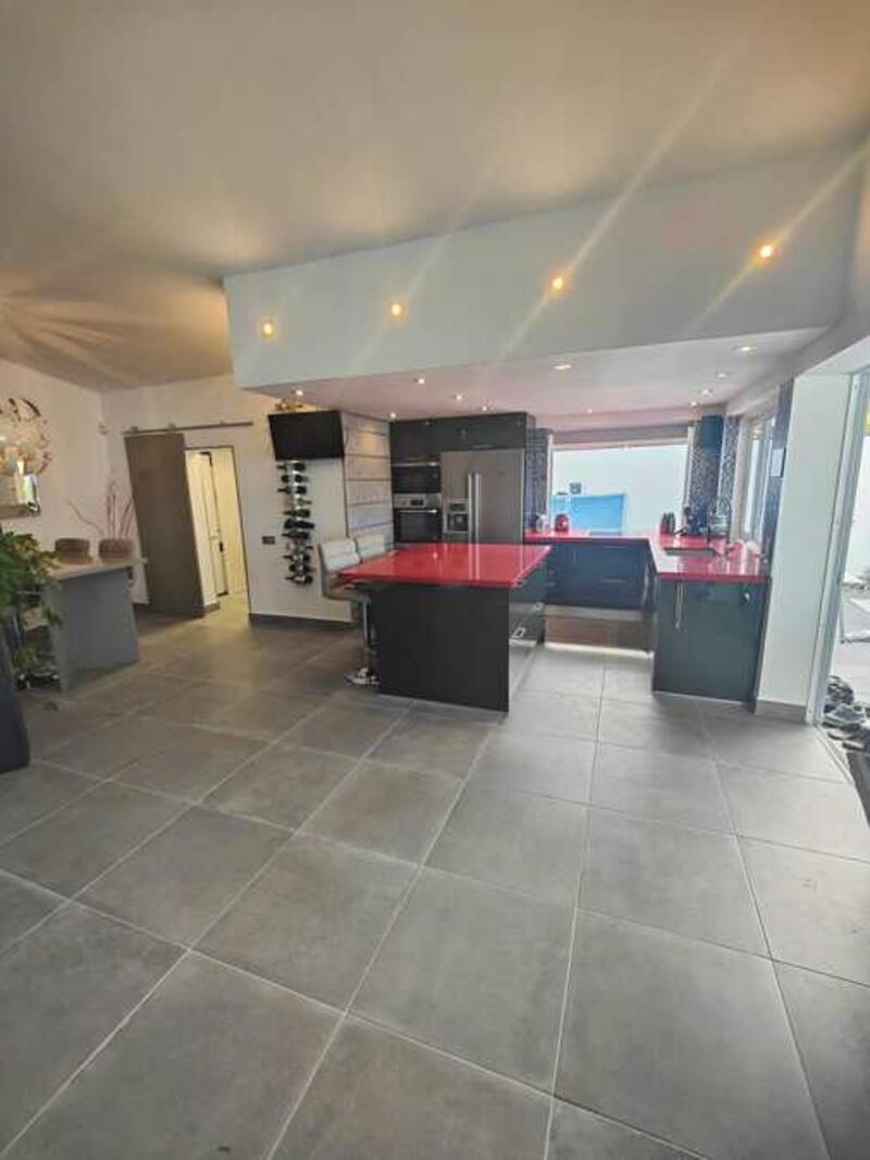2 Cuarto Villa en venta