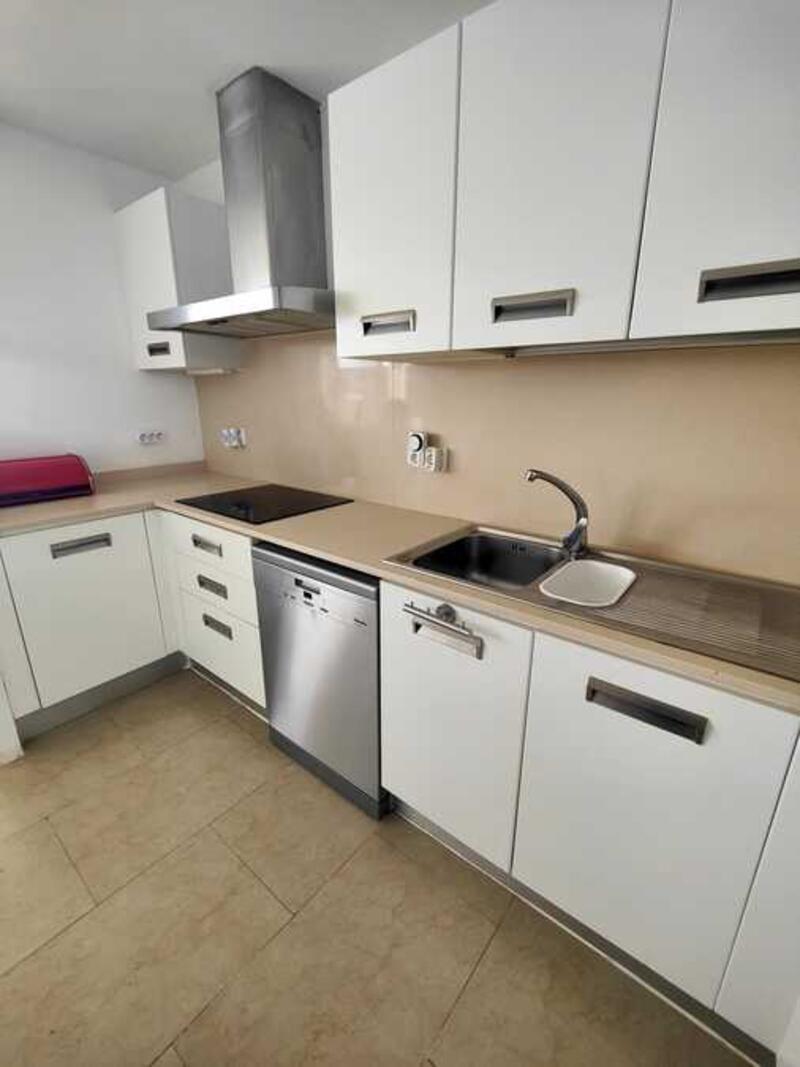 4 Cuarto Local Comercial en venta