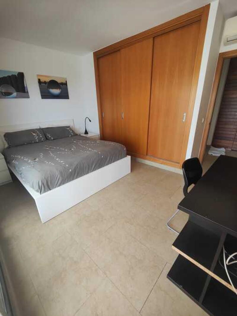 4 Cuarto Local Comercial en venta