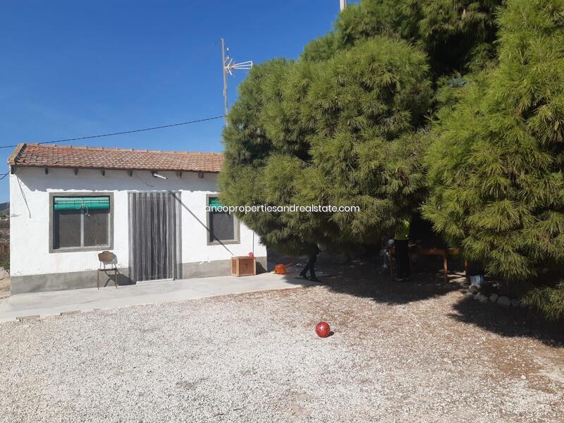 Villa zu verkaufen in Novelda, Alicante