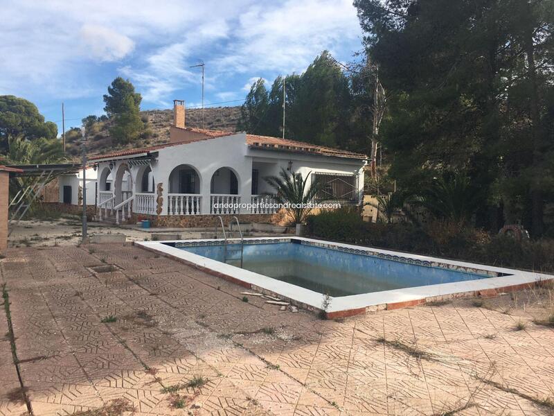 4 Cuarto Villa en venta