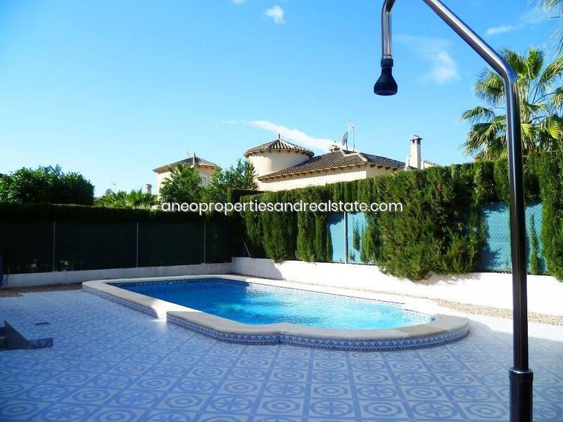 Villa for sale in Benferri, Alicante