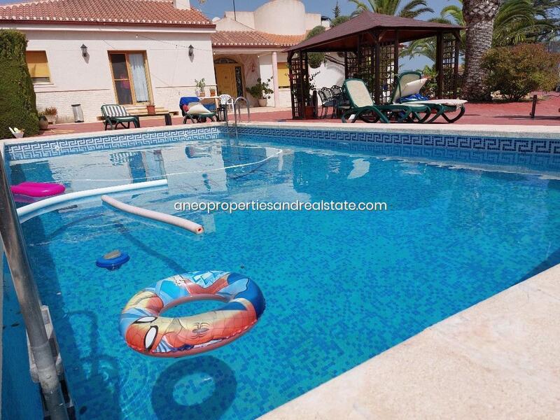 4 bedroom Villa for sale