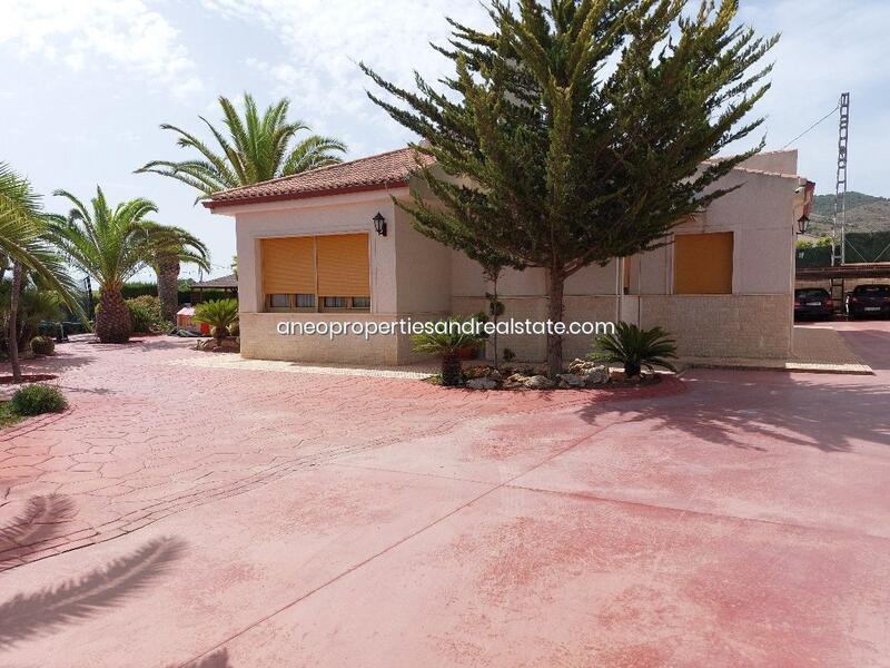 4 Cuarto Villa en venta