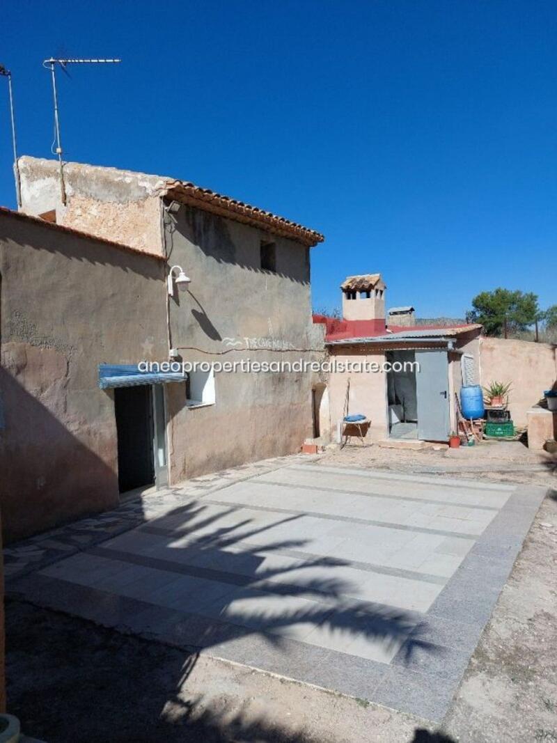 Villa à vendre dans Monóvar, Alicante