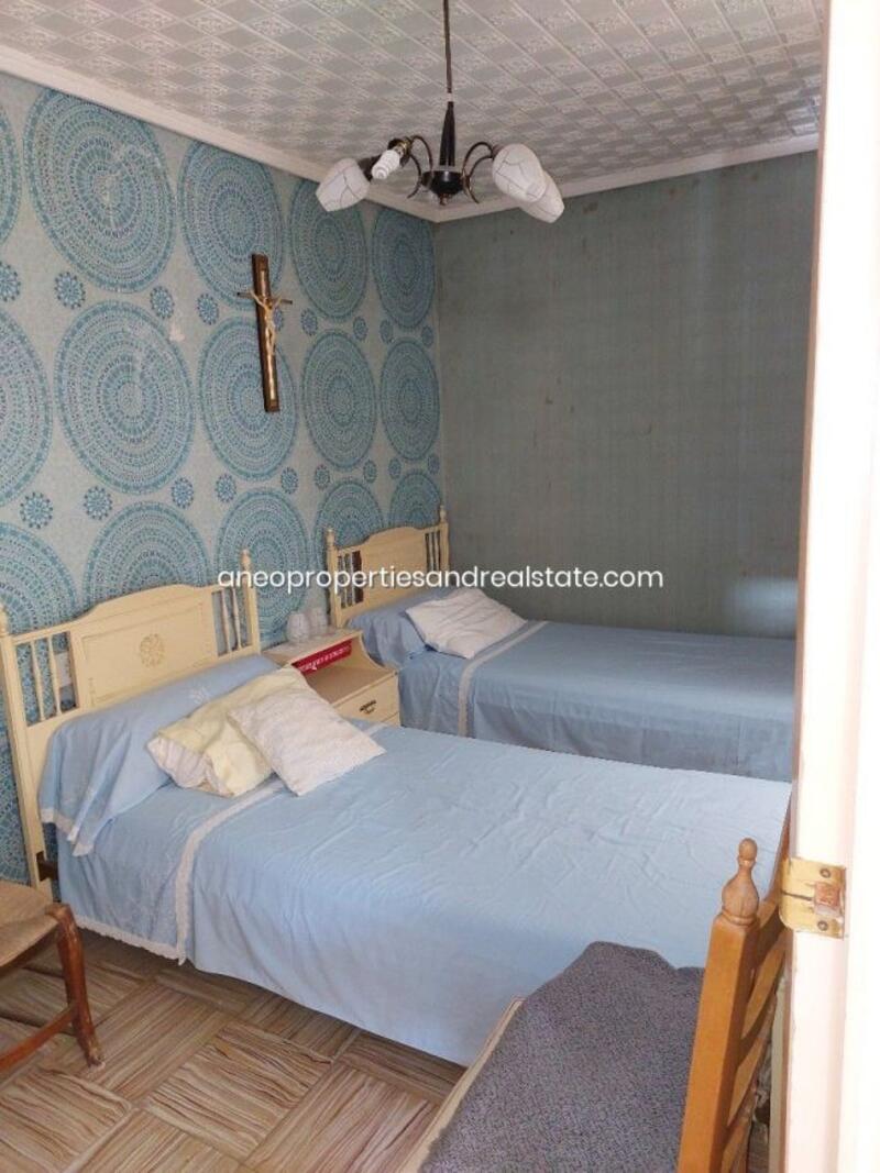 5 bedroom Villa for sale
