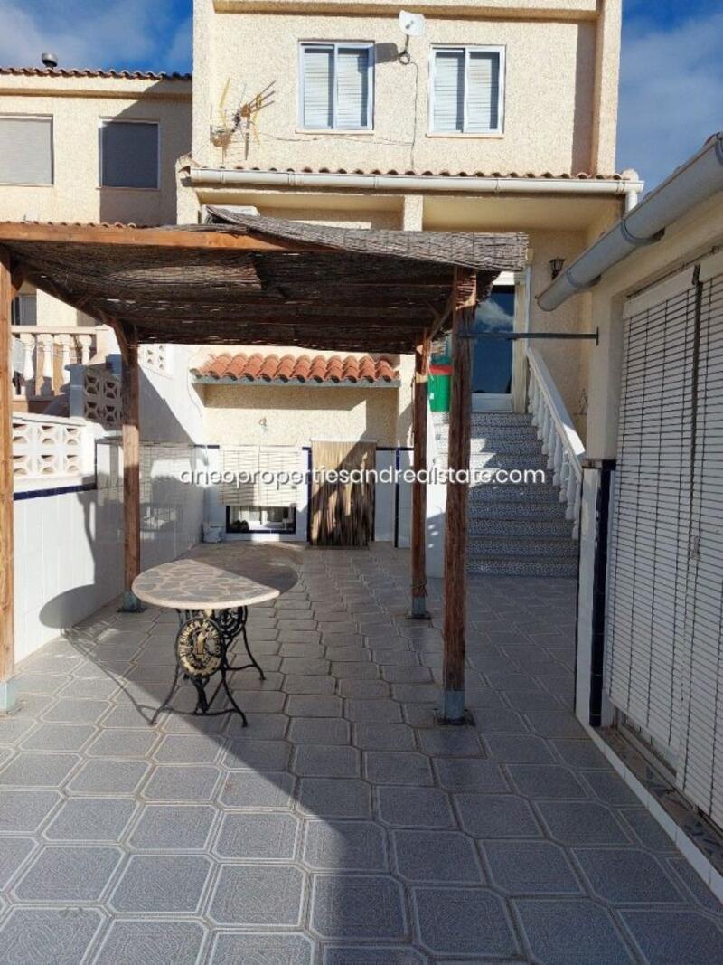 4 Cuarto Villa en venta