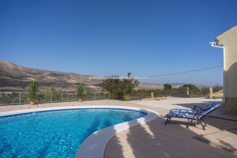 Villa en venta en La Romana, Alicante