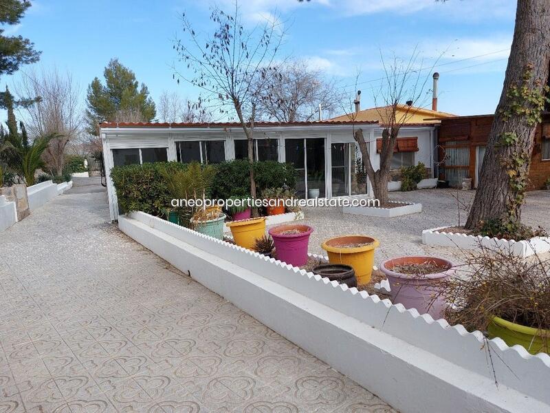 6 Cuarto Villa en venta