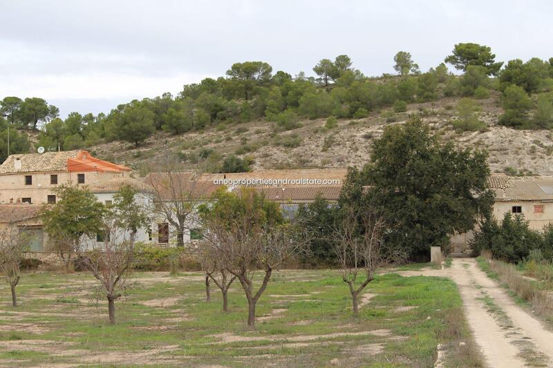 Villa for sale in Monóvar, Alicante