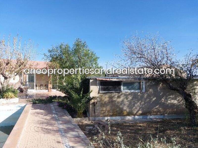 4 slaapkamer Villa Te koop
