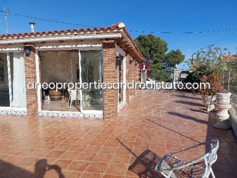 4 Cuarto Villa en venta