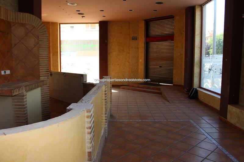 1 bedroom Commercial Property for Long Term Rent