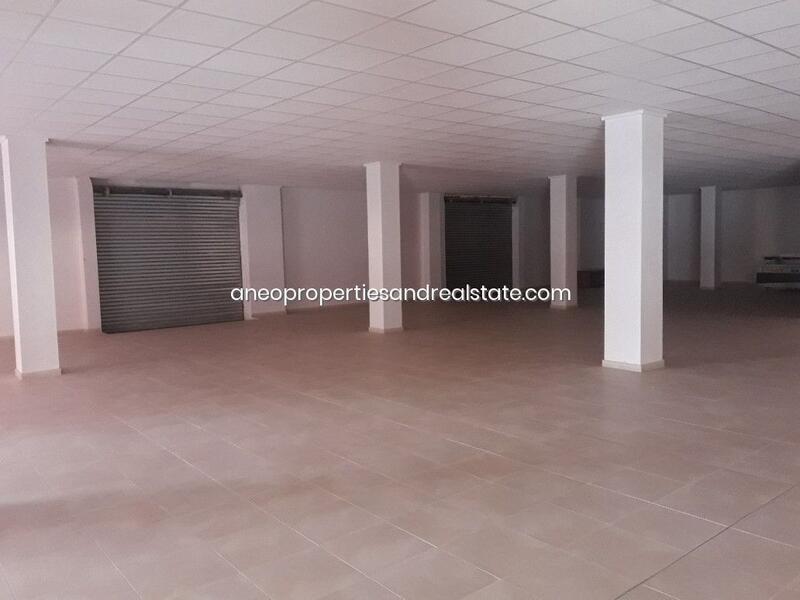 1 bedroom Commercial Property for Long Term Rent